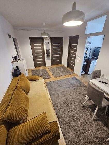 Apartament cu 3 camere decomandat în Dâmbul Rotund