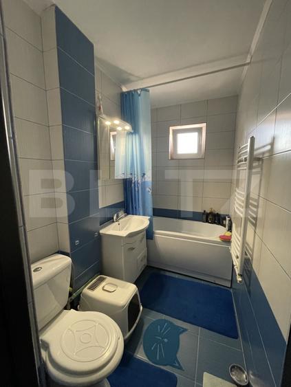 Apartament cu 3 camere decomandat, mobilat în Central