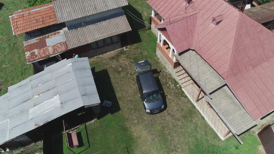Casă cu 3 camere în Plopeni