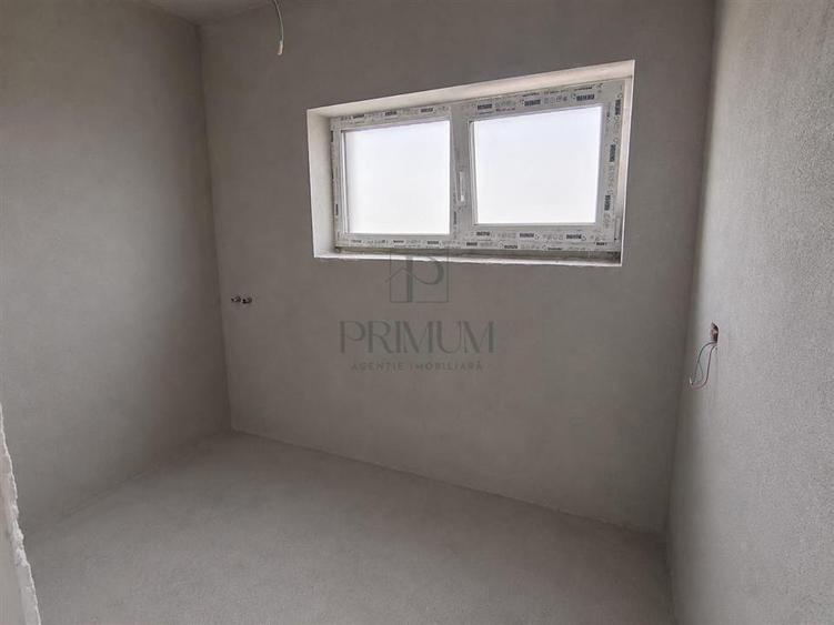 Duplex cu 4 camere cu Canalizare în Moșnița Nouă