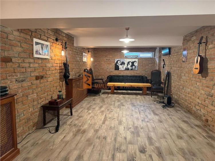 Casă individuală cu 6 camere cu Teren 702 Mp în Gura Câlnăului