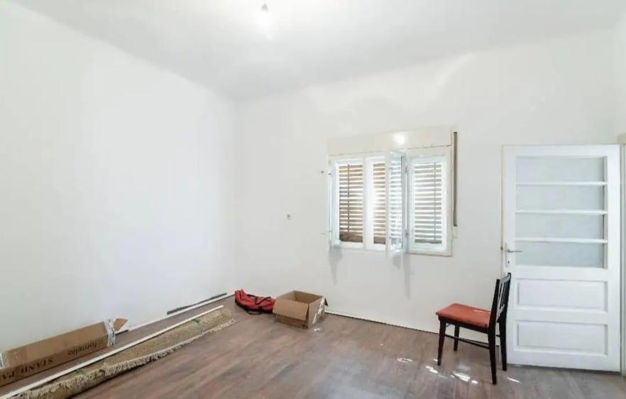 Casă cu 4 camere cu Teren 1672 Mp în Tămășeu