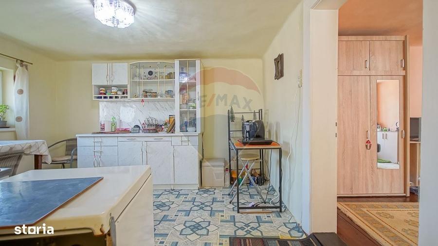 Casă cu 3 camere în Schei