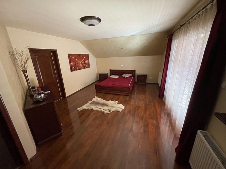 Casă cu 4 camere cu Teren 55000 Mp în Ocoliș