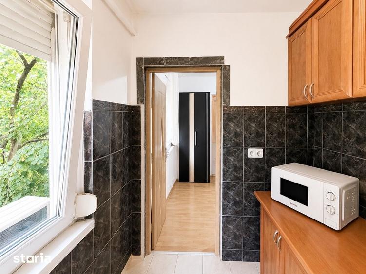 Apartament cu 2 camere nedecomandat, mobilat în Fratelia
