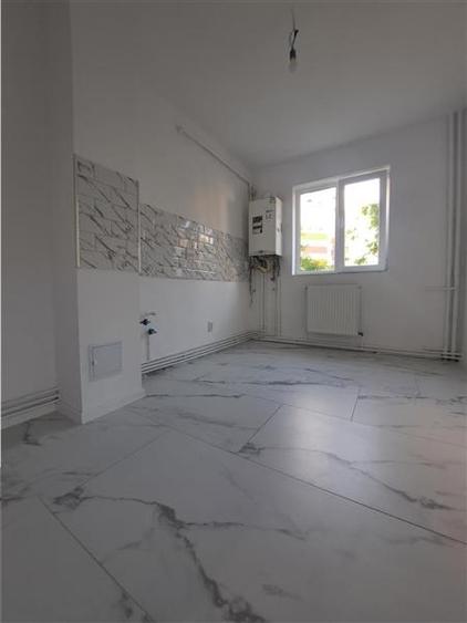 Apartament cu 2 camere decomandat în Circumvalațiunii