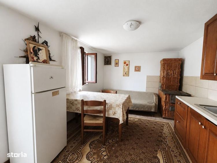 Casă cu 3 camere în Central
