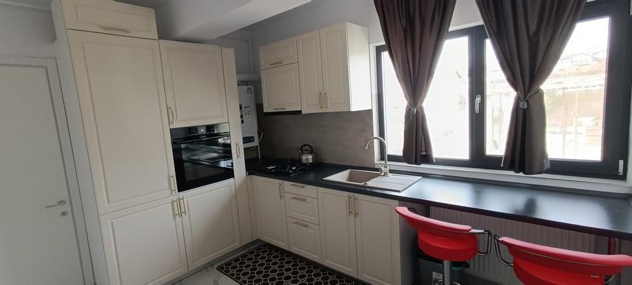 Apartament cu 2 camere decomandat în Vișani