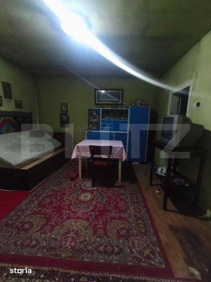 Casă cu 2 camere cu Teren 2148 Mp în Central