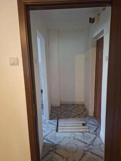 Apartament cu 2 camere semidecomandat în Exterior Vest