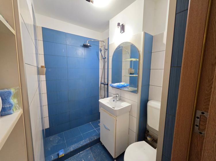 Apartament cu 2 camere decomandat în Colentina