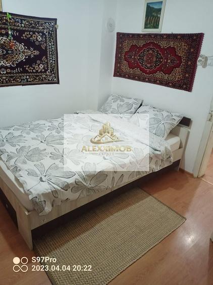 Casă individuală cu 3 camere cu Canalizare în Ciolpani