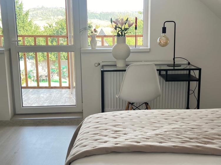 Casă cu 2 camere cu Teren 380 Mp în Central