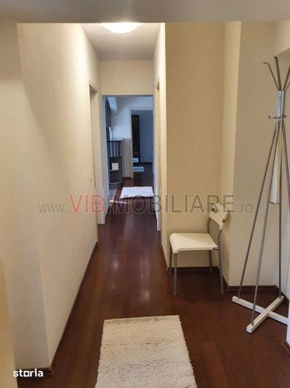 Apartament cu 3 camere decomandat, mobilat în Centrul Civic