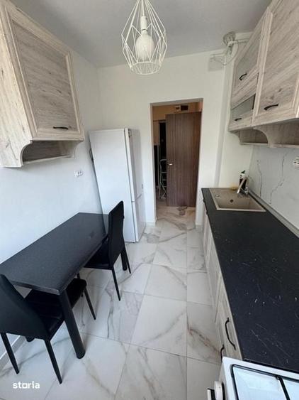 Apartament cu 2 camere semidecomandat în Berceni