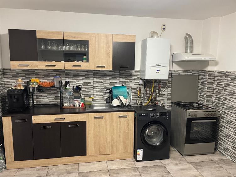 Casă cu 3 camere cu Teren 950 Mp în Gura Ocniței