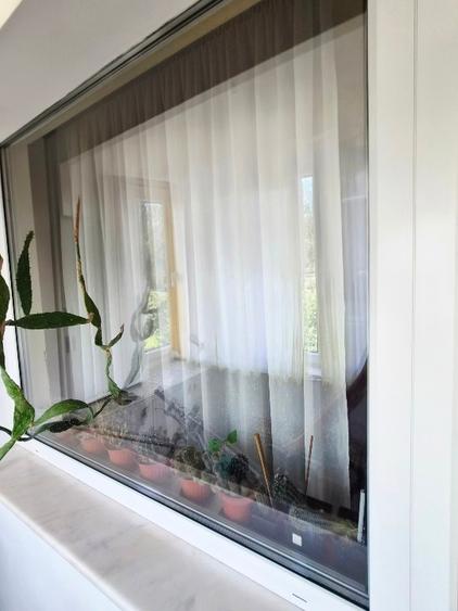 Apartament cu 3 camere semidecomandat, mobilat în Central