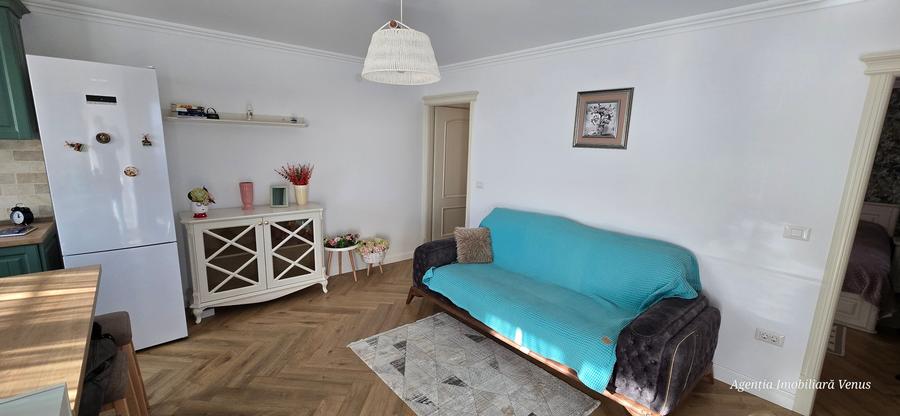 Casă individuală cu 2 camere cu Teren 680 Mp în Central