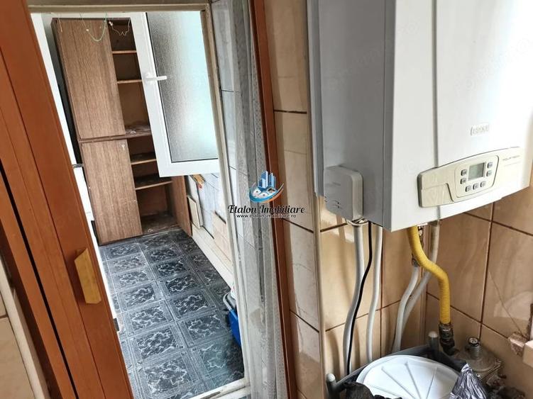 Apartament cu 3 camere semidecomandat în Dărmănești