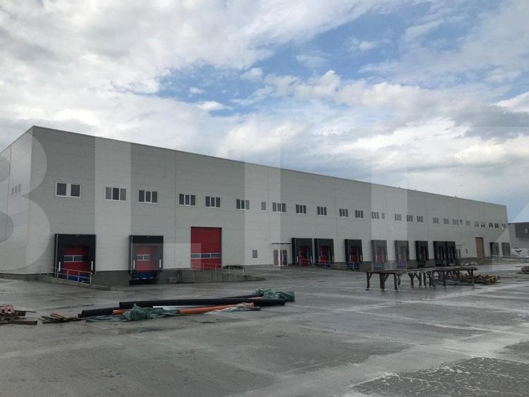 Spațiu industrial, de 1,500 mp, în Apahida