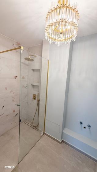 Apartament cu 3 camere decomandat în Tei