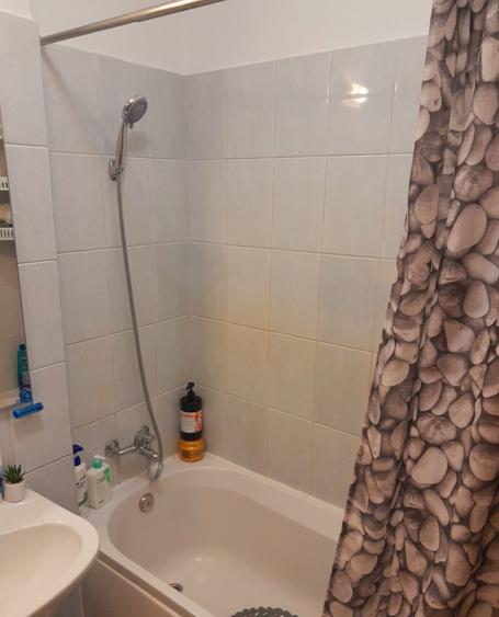 Apartament cu 2 camere semidecomandat în Titan