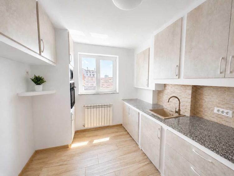 Apartament cu 2 camere semidecomandat în Obcini