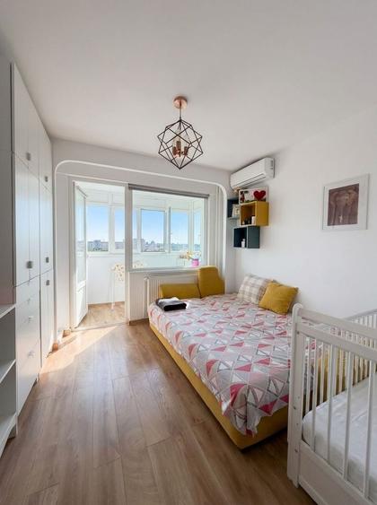 Apartament cu 4 camere decomandat, mobilat în Circumvalațiunii