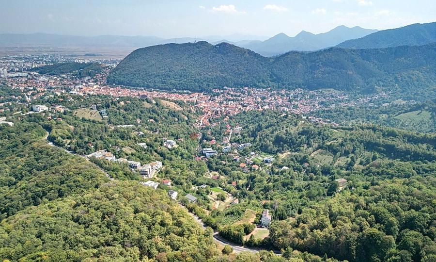 Teren Construcții intravilan de 5500 mp, în Brașovul Vechi