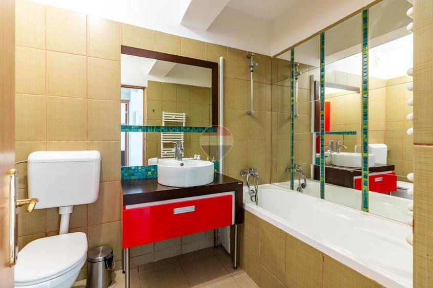 Casă individuală cu 6 camere cu Teren 238 Mp în Corbeanca