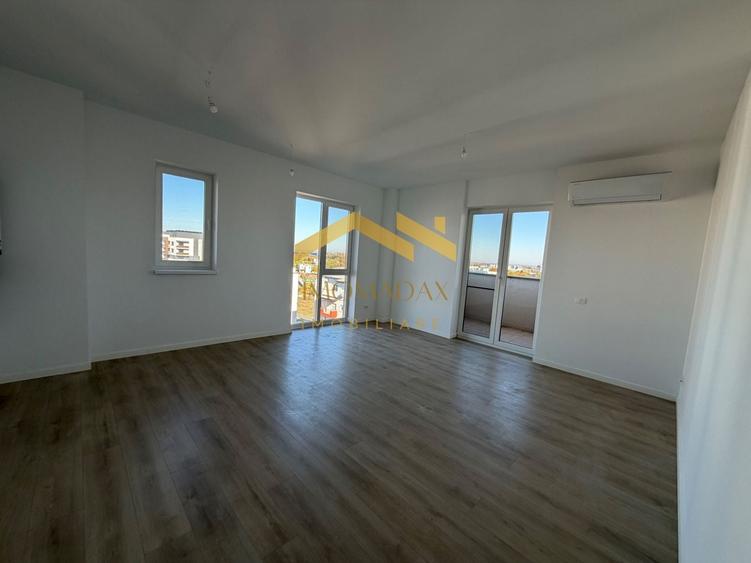 Apartament cu 3 camere decomandat în Aradului