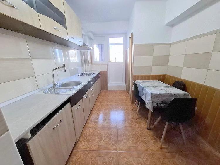 Apartament cu 2 camere decomandat în Micro 18