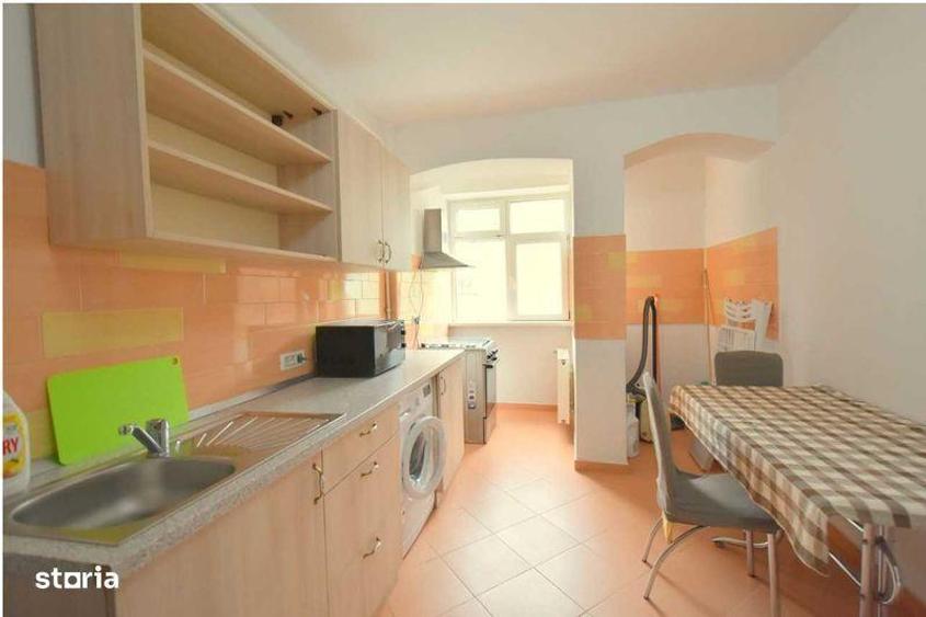 Apartament cu 3 camere, mobilat în Central