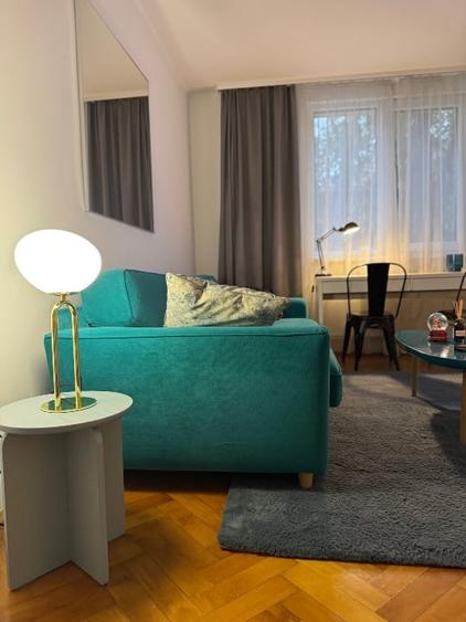 Apartament cu 2 camere semidecomandat, mobilat în Cornișa
