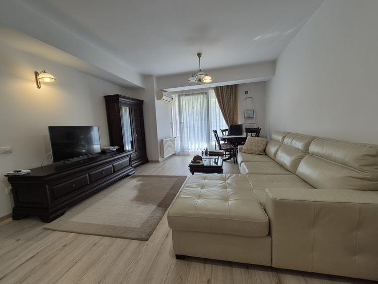 Apartament cu 3 camere semidecomandat în Națiunile Unite