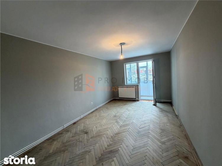 Apartament 3 camere cf 2 decomandat Zona Micro 14 - 9