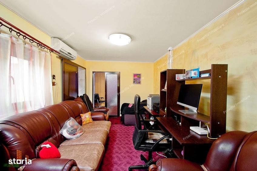 Casă cu 4 camere în Central