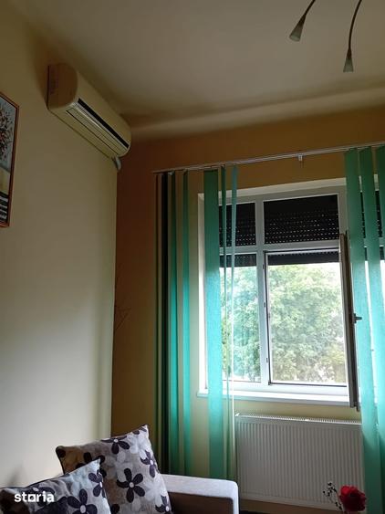 Apartament cu 3 camere decomandat în Obor