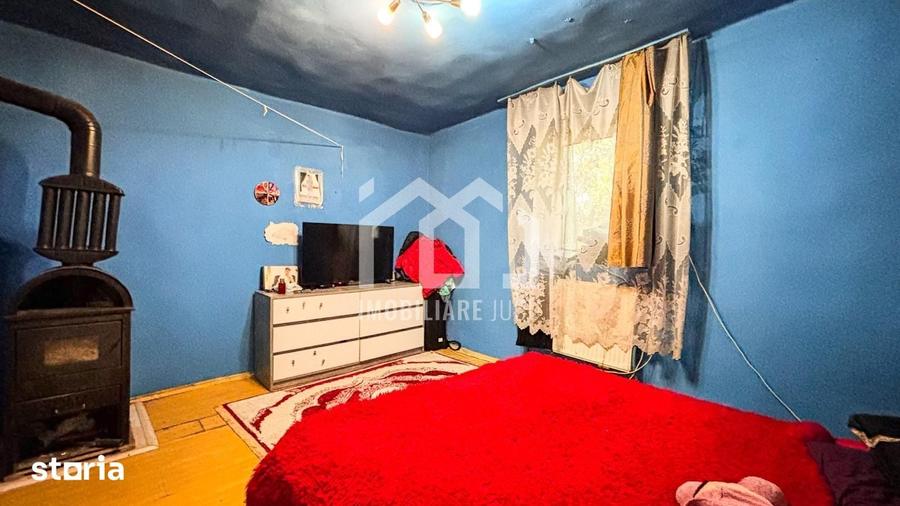 Casă cu 2 camere cu Teren 1200 Mp în Jucu
