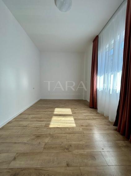 Apartament cu 3 camere semidecomandat în Florești