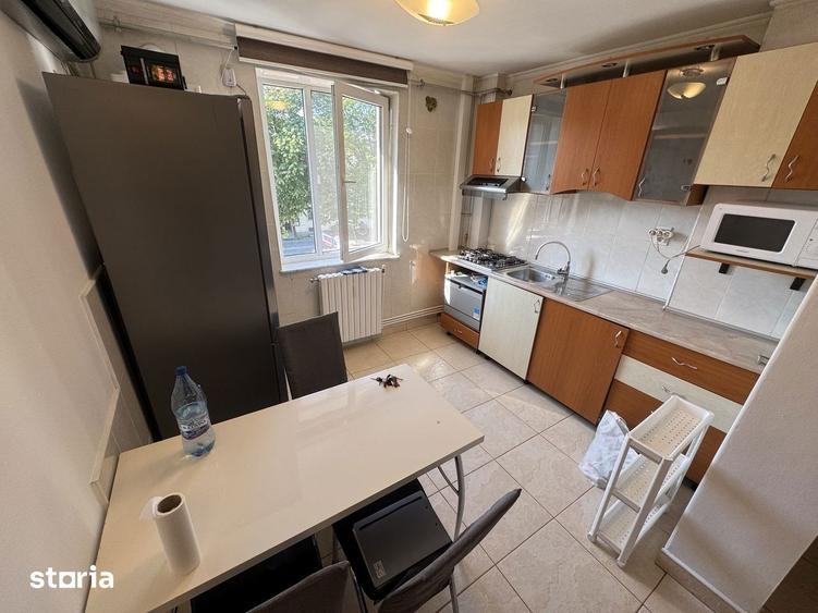 Apartament cu 3 camere decomandat, mobilat în Gara