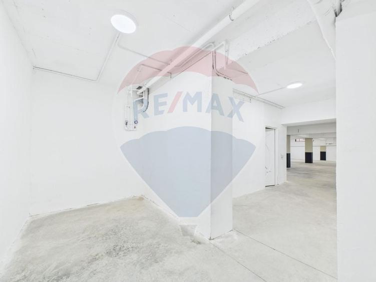 Spațiu comercial, de 340 mp, în Prelungirea Ghencea