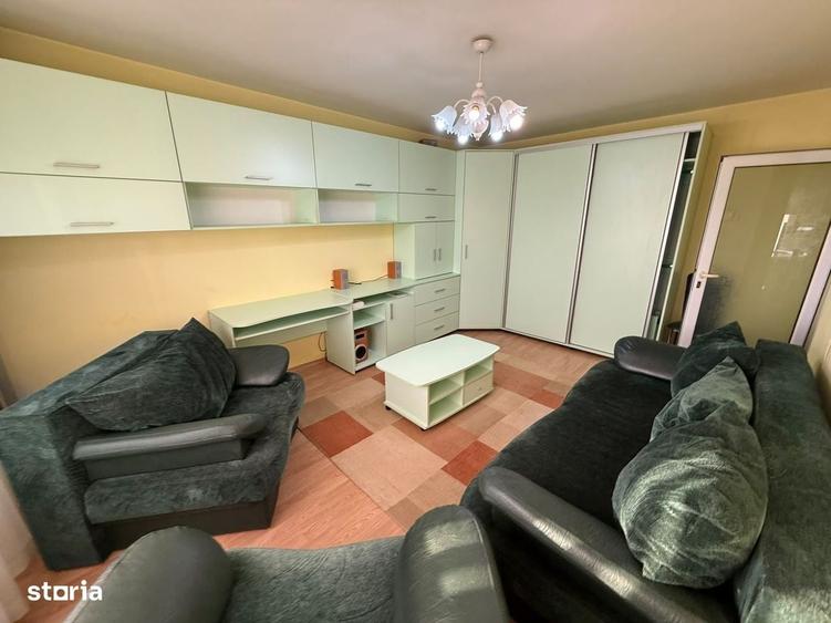 Apartament cu 2 camere decomandat în Triaj