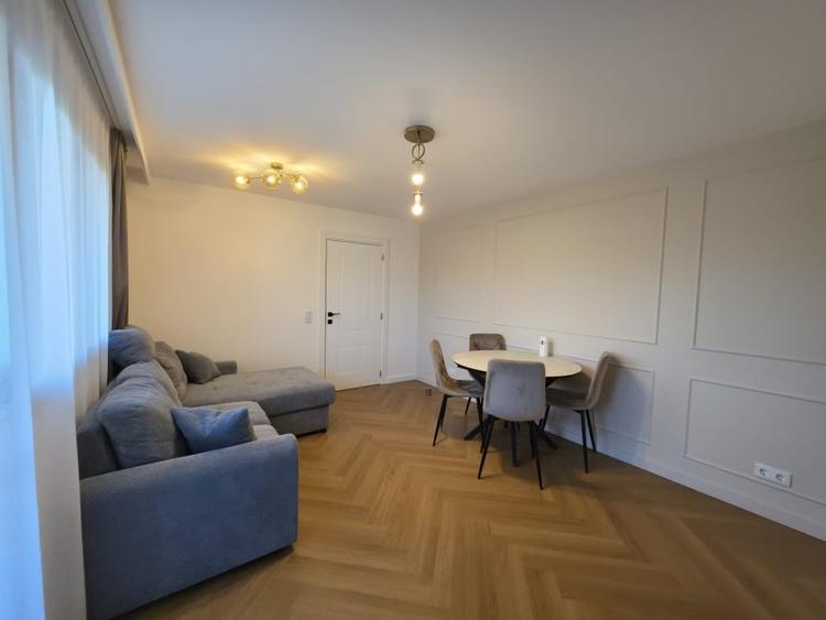Apartament cu 2 camere semidecomandat, mobilat în Săsar