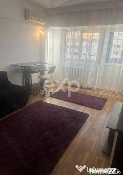 Apartament cu 2 camere decomandat în Trocadero