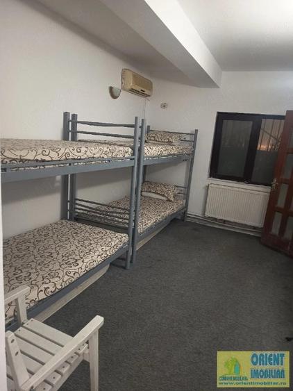 Casă individuală cu 5 camere cu Teren 300 Mp în Nord