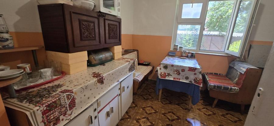 Apartament cu 4 camere decomandat în Central