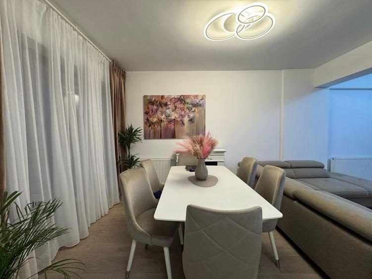 Apartament cu 3 camere semidecomandat, mobilat în Sisești