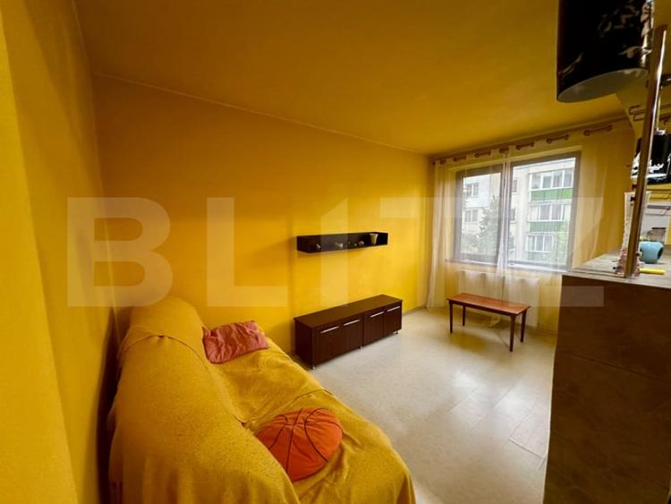 Apartament cu 3 camere decomandat în Decebal