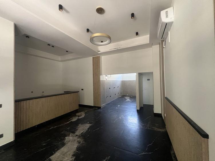 Spațiu comercial, de 51 mp, în Horea